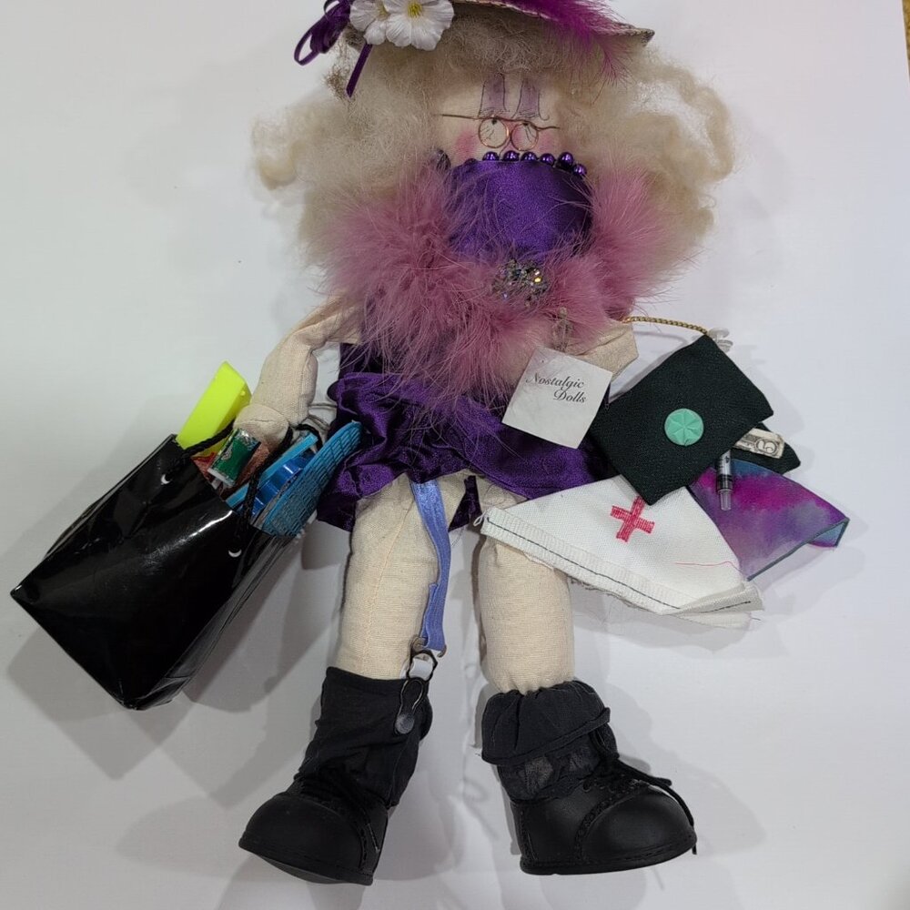 Vintage Original Society Folks Lovely LaVon Nurse Doll Signed And Numbered - Picture 2 of 7